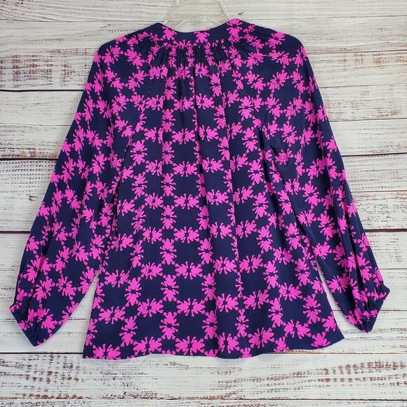 Lilly Pulitzer Silk Janelle Top in Get Hoppy XS Navy Blue Blouse Pink Print Twee - Picture 3 of 9
